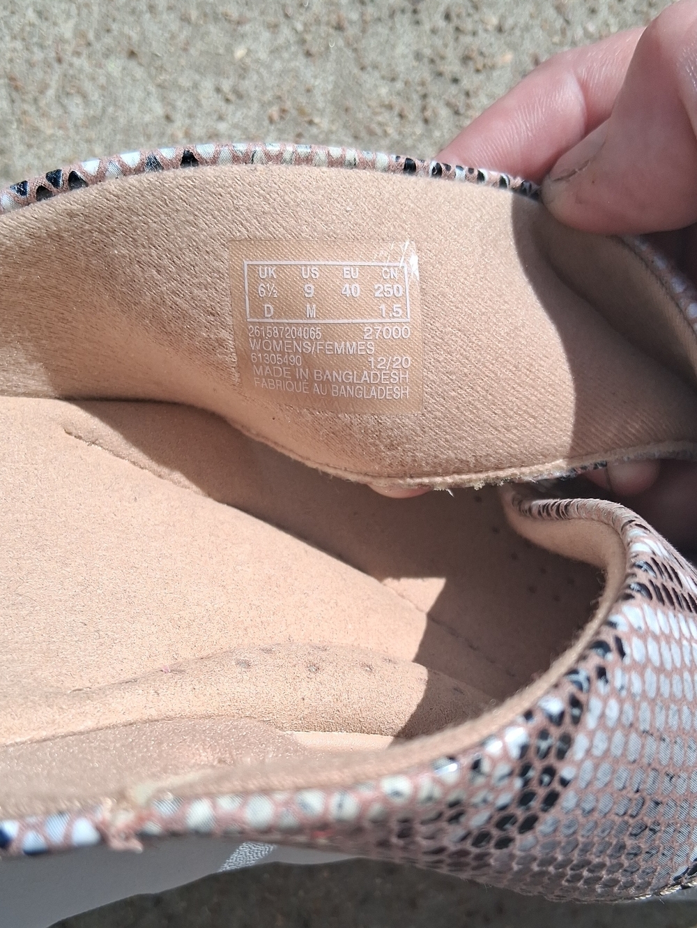 Clarks Ultimate comfort Brown And Beige Snake-Print Crisscross Slide Sandals - Picture 8 of 8